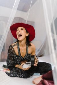 laughter yoga for seniors health benefits https://greatseniiorhealth.com